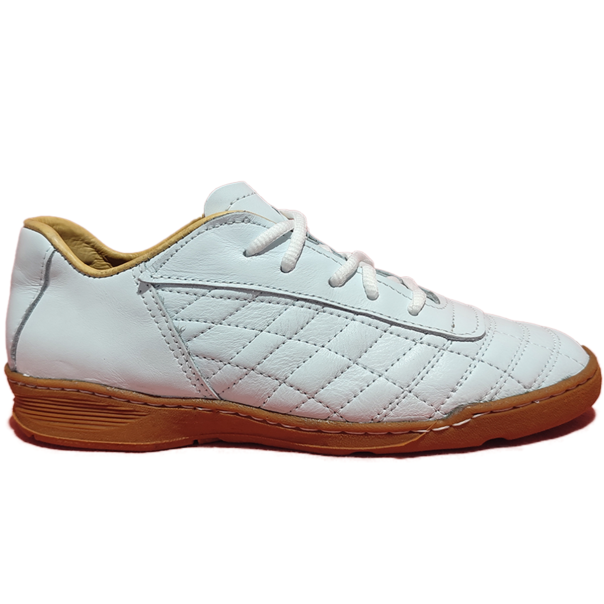 Chuteira Sport Moves Branca de Futsal com Solado Caramelo – Couro Argentino Premium para Indoor